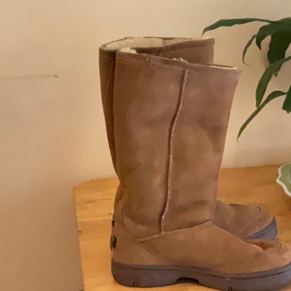 Classic tall UGG boot.